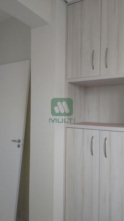 Apartamento à venda com 2 quartos, 68m² - Foto 11