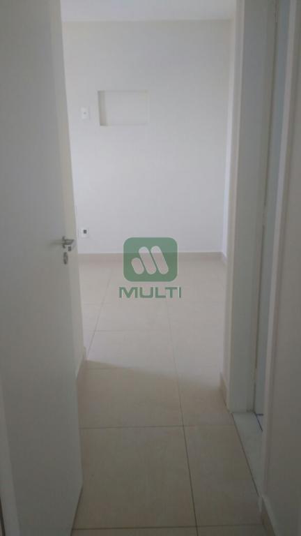 Apartamento à venda com 2 quartos, 68m² - Foto 13