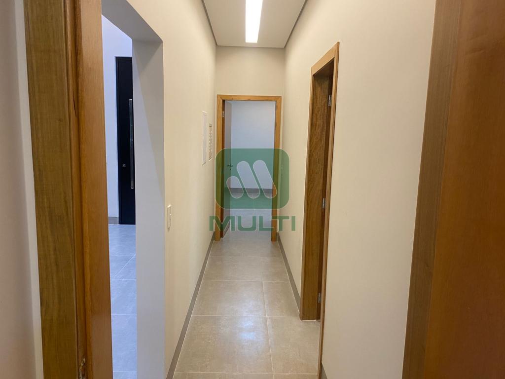 Casa à venda com 3 quartos, 160m² - Foto 4