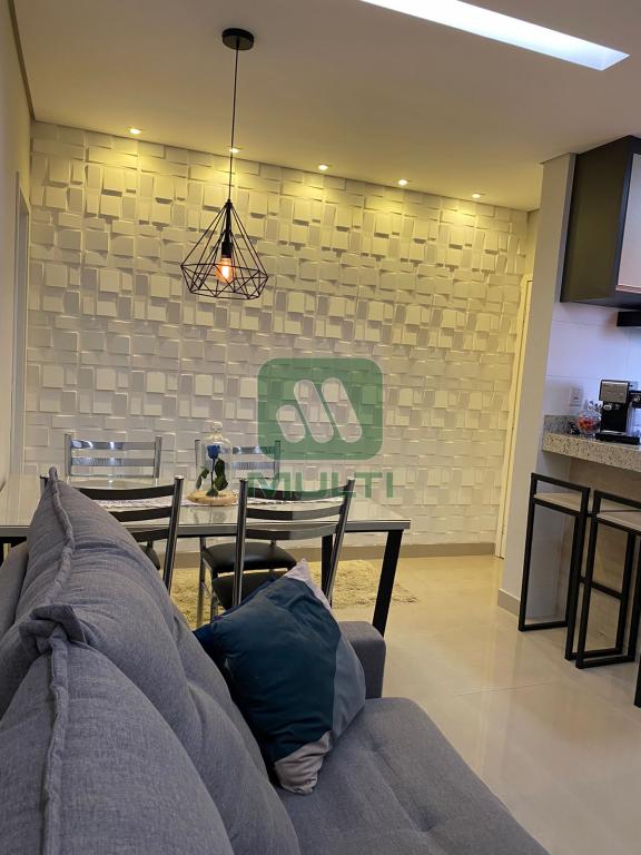 Apartamento à venda com 2 quartos, 62m² - Foto 2