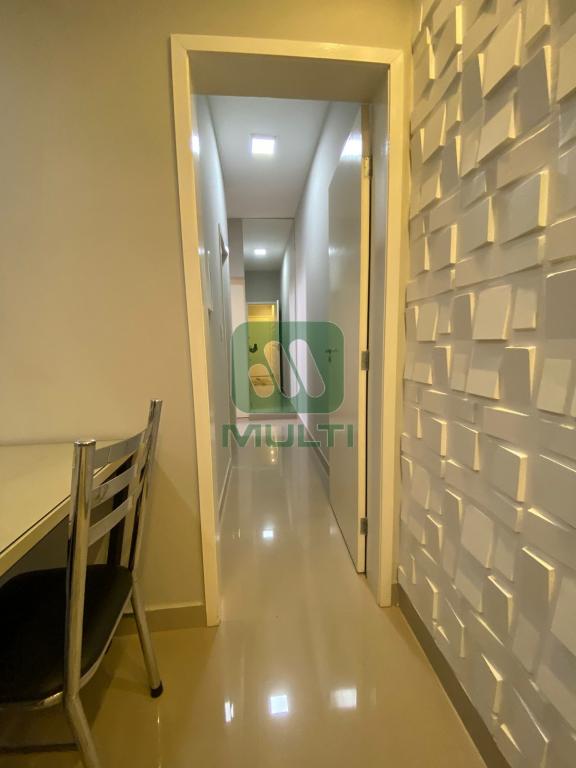 Apartamento à venda com 2 quartos, 62m² - Foto 7