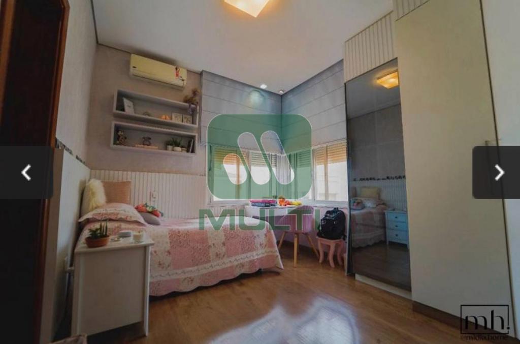 Casa de Condomínio à venda com 4 quartos, 418m² - Foto 11