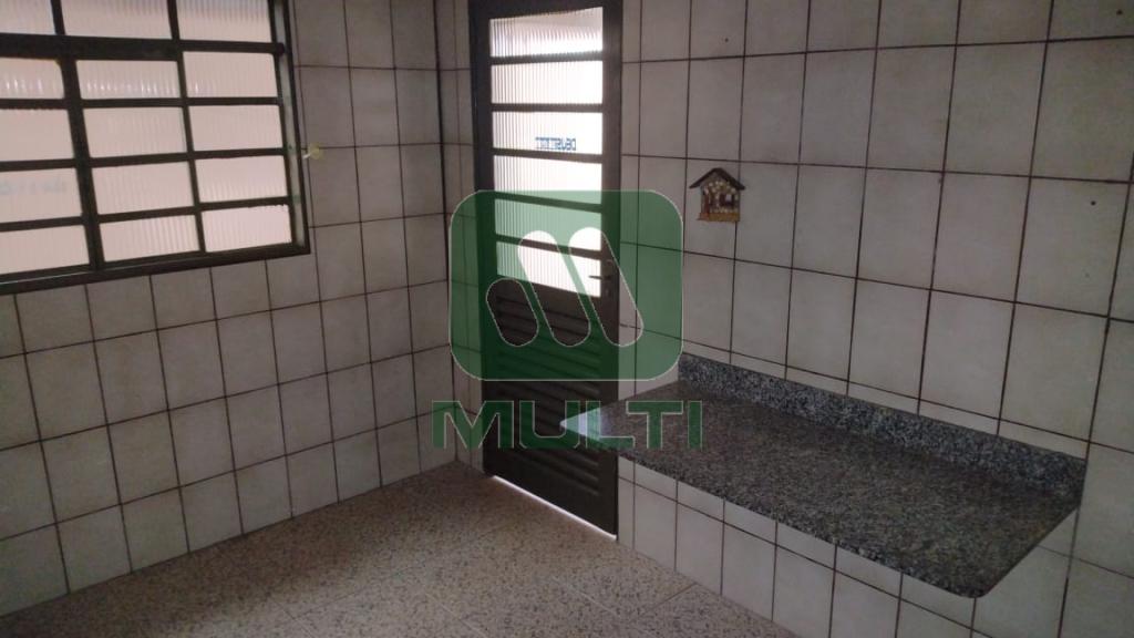 Casa à venda com 3 quartos, 250m² - Foto 10