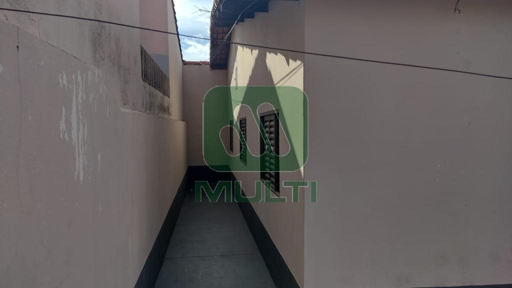 Casa à venda com 3 quartos, 250m² - Foto 17