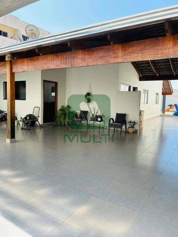 Casa à venda com 3 quartos, 235m² - Foto 18