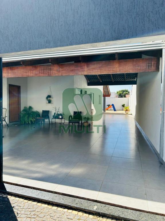 Casa à venda com 3 quartos, 235m² - Foto 20