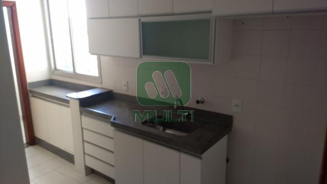 Apartamento à venda com 3 quartos, 76m² - Foto 4