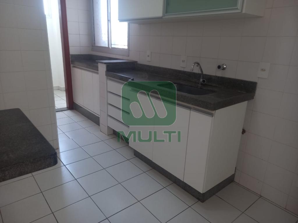 Apartamento à venda com 3 quartos, 76m² - Foto 34