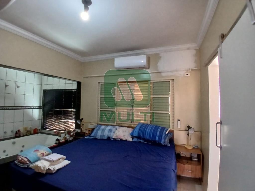 Casa à venda com 4 quartos, 200m² - Foto 6