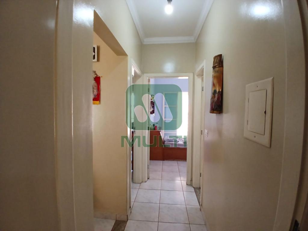 Casa à venda com 4 quartos, 200m² - Foto 12