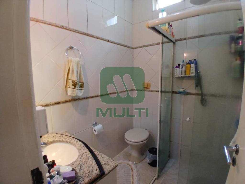 Casa à venda com 4 quartos, 200m² - Foto 13