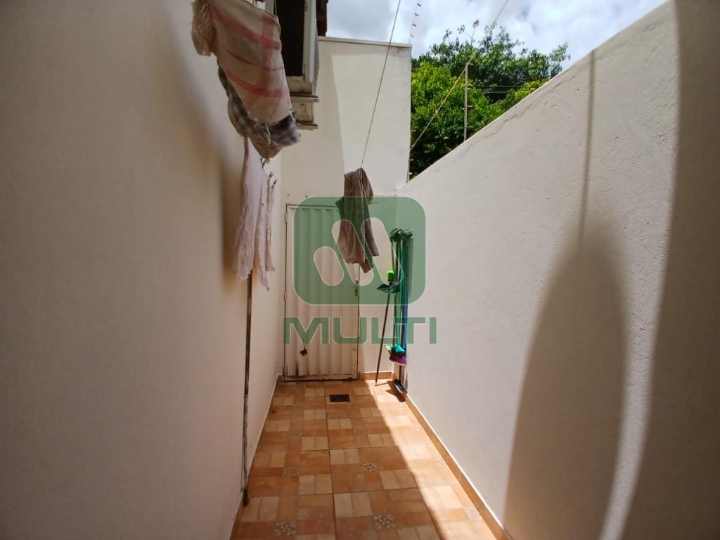 Casa à venda com 4 quartos, 200m² - Foto 26