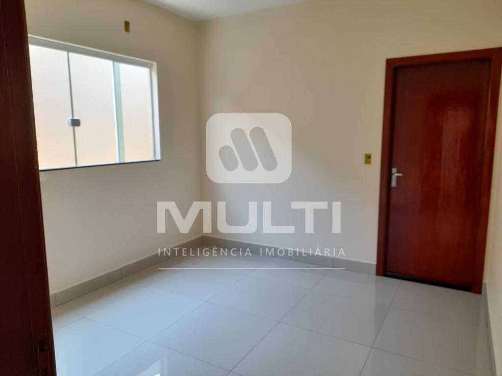 Casa à venda com 2 quartos, 71m² - Foto 8