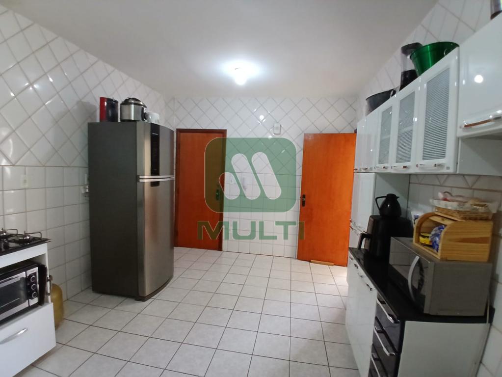 Apartamento à venda com 3 quartos, 114m² - Foto 16