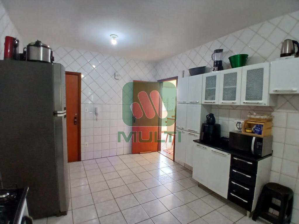 Apartamento à venda com 3 quartos, 114m² - Foto 18