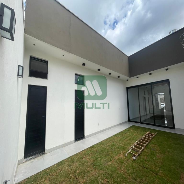 Casa à venda com 3 quartos, 159m² - Foto 8