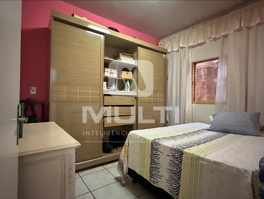 Casa à venda com 4 quartos, 170m² - Foto 4