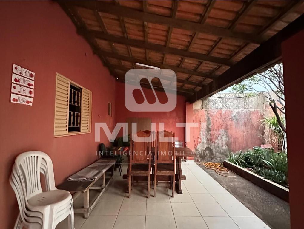 Casa à venda com 4 quartos, 170m² - Foto 7