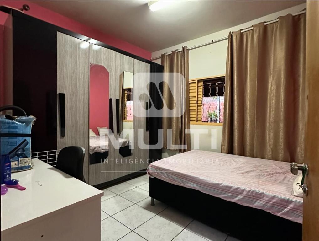 Casa à venda com 4 quartos, 170m² - Foto 8