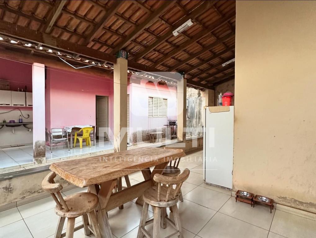 Casa à venda com 4 quartos, 170m² - Foto 9