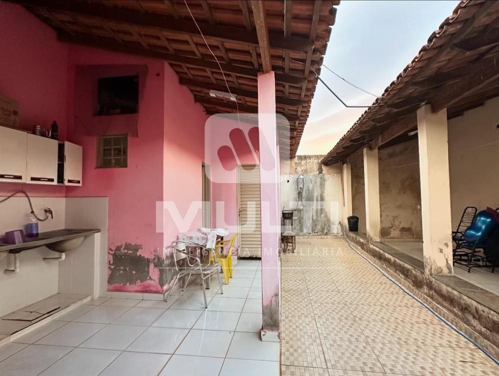 Casa à venda com 4 quartos, 170m² - Foto 10