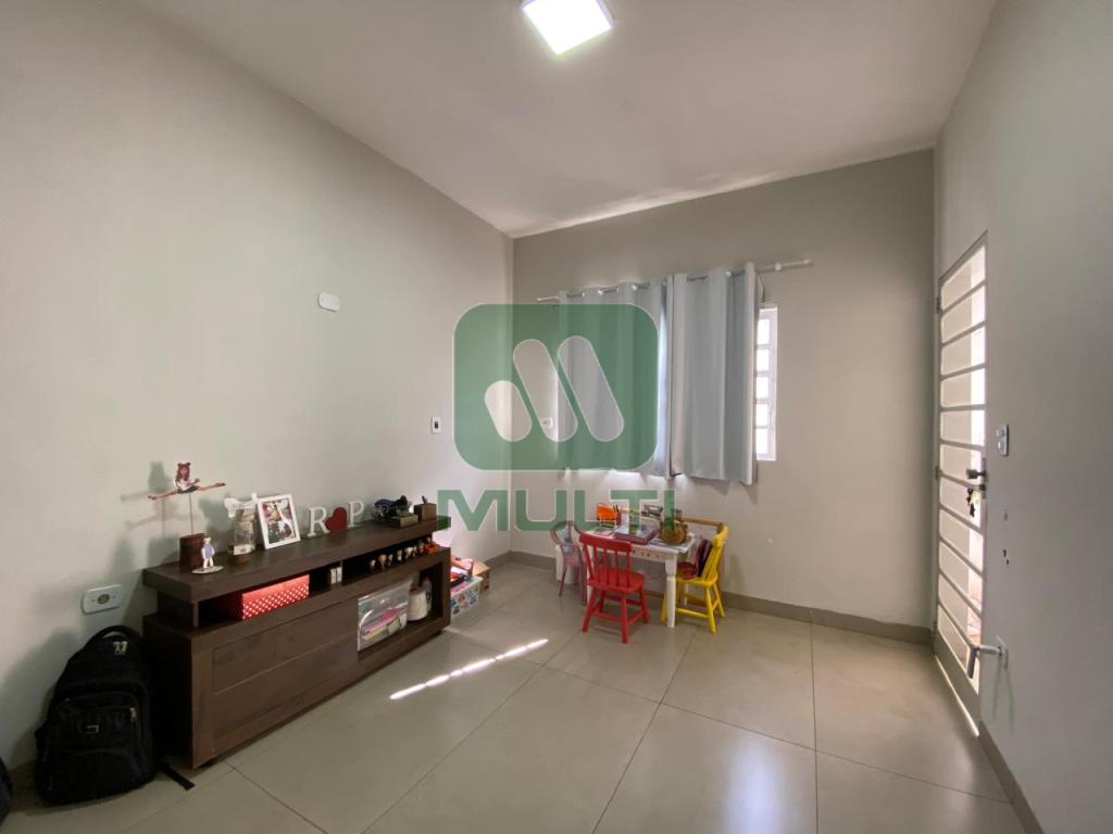 Casa à venda com 3 quartos, 200m² - Foto 6