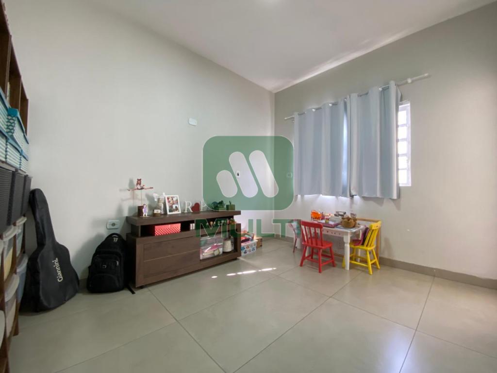 Casa à venda com 3 quartos, 200m² - Foto 8