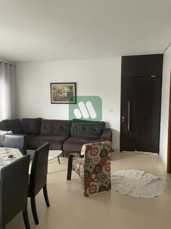 Casa à venda com 3 quartos, 310m² - Foto 5