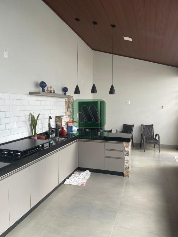 Casa à venda com 3 quartos, 310m² - Foto 18