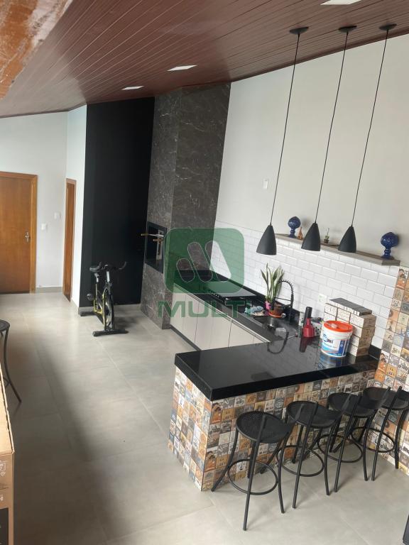 Casa à venda com 3 quartos, 310m² - Foto 19