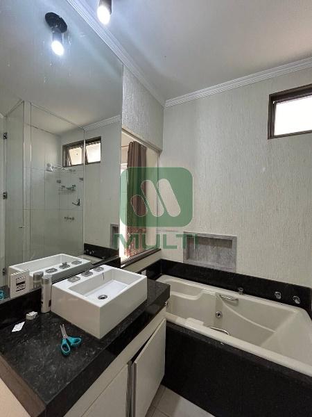 Casa à venda com 3 quartos, 230m² - Foto 10