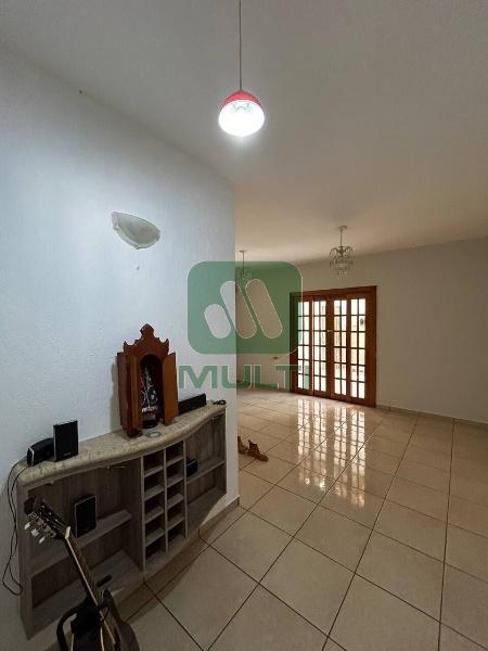 Casa à venda com 3 quartos, 230m² - Foto 14