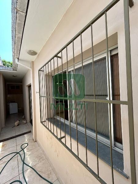 Casa à venda com 3 quartos, 230m² - Foto 15