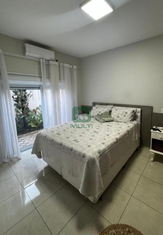 Casa à venda com 3 quartos, 350m² - Foto 19