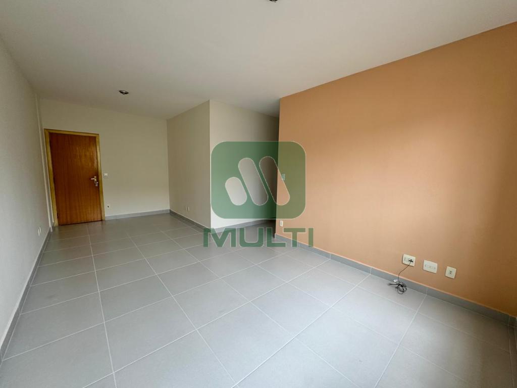 Apartamento à venda com 3 quartos, 73m² - Foto 1