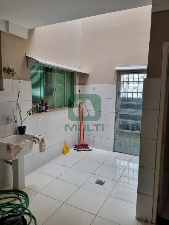 Apartamento à venda com 3 quartos, 178m² - Foto 6