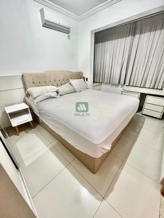 Apartamento à venda com 4 quartos, 190m² - Foto 7