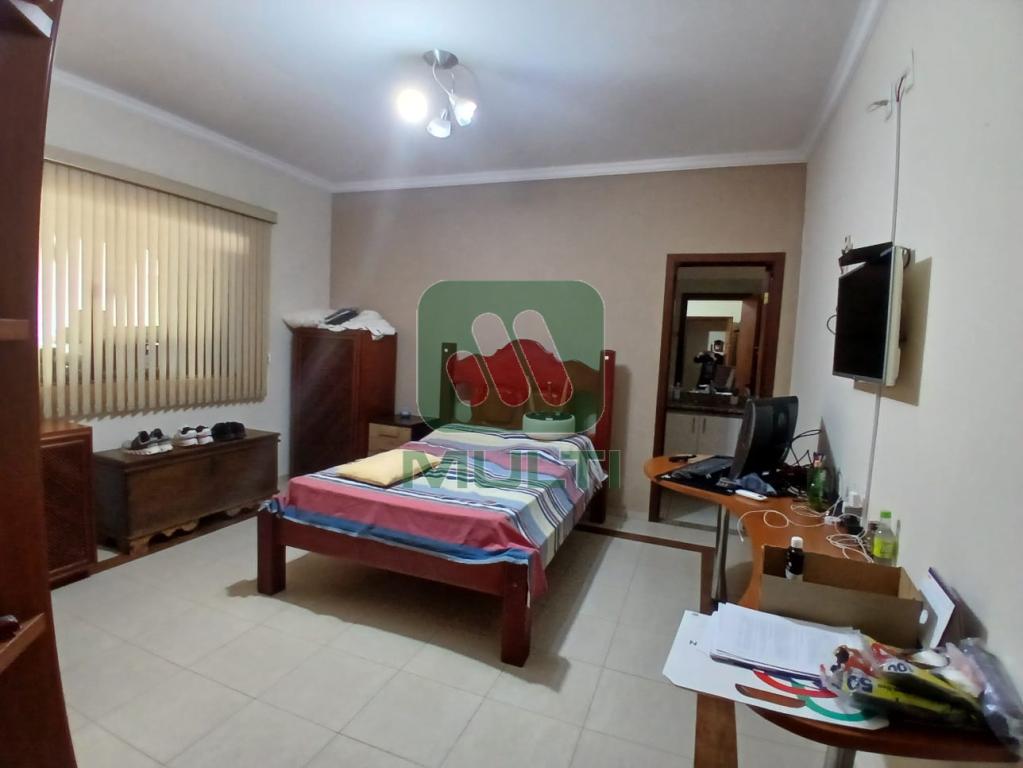 Casa à venda com 3 quartos, 200m² - Foto 12