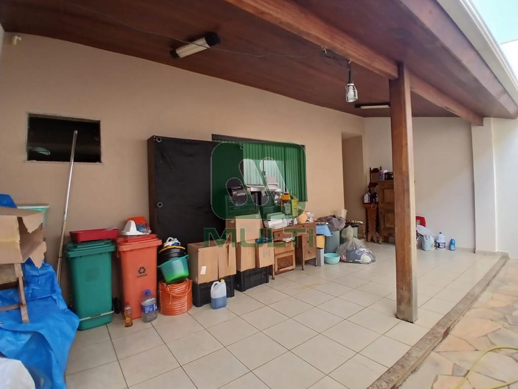 Casa à venda com 3 quartos, 200m² - Foto 13