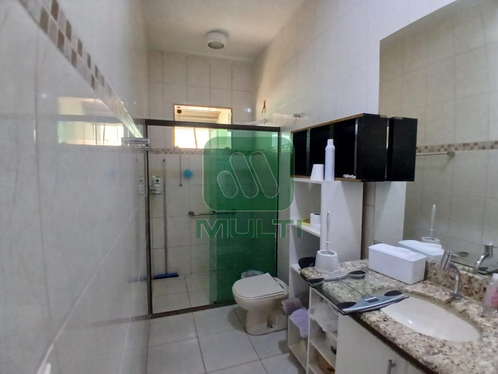 Casa à venda com 3 quartos, 200m² - Foto 16