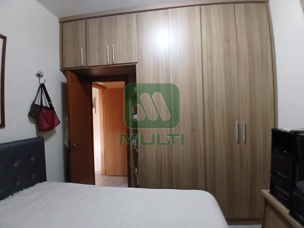 Casa à venda com 3 quartos, 200m² - Foto 24