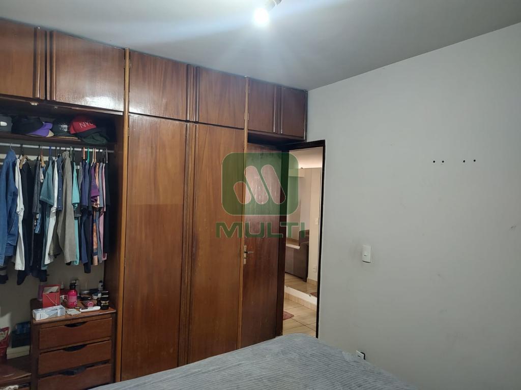 Apartamento à venda com 3 quartos, 80m² - Foto 3