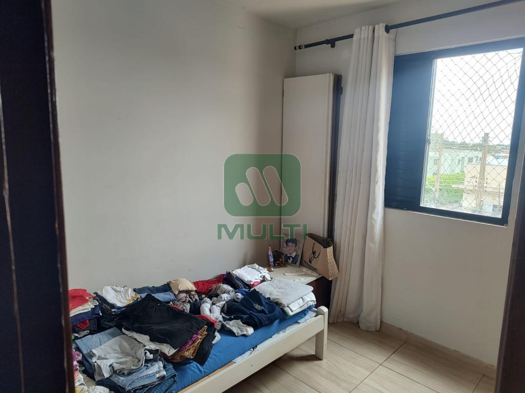 Apartamento à venda com 3 quartos, 80m² - Foto 4