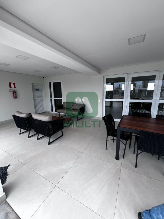 Apartamento à venda com 2 quartos, 57m² - Foto 15