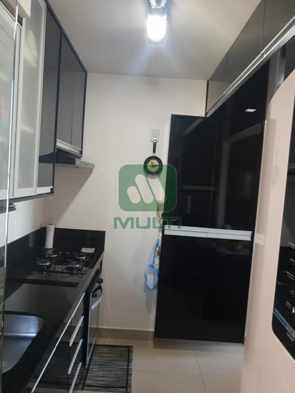 Apartamento à venda com 2 quartos, 53m² - Foto 2