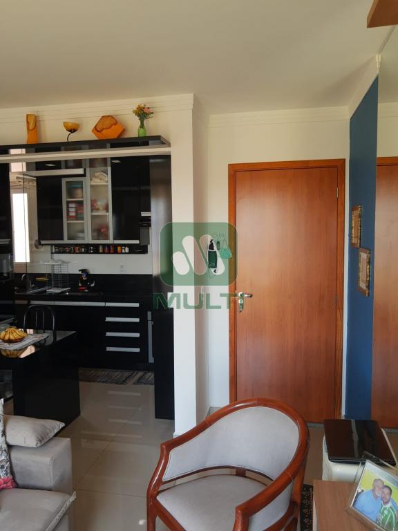 Apartamento à venda com 2 quartos, 53m² - Foto 3