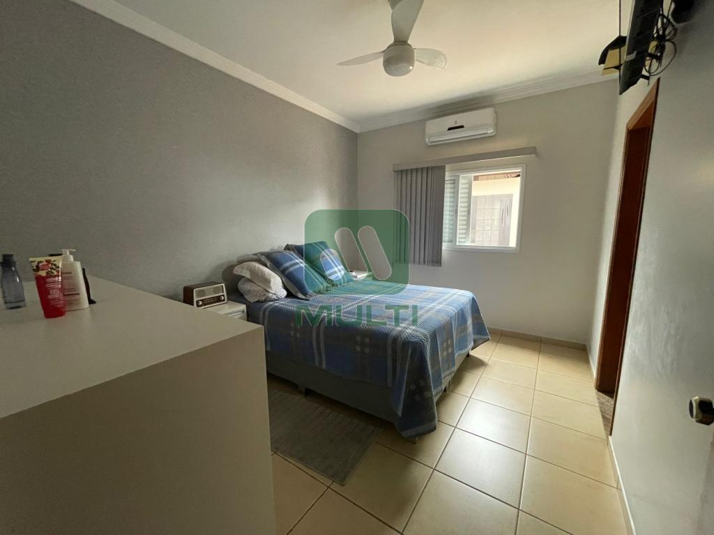 Casa à venda com 3 quartos, 195m² - Foto 14