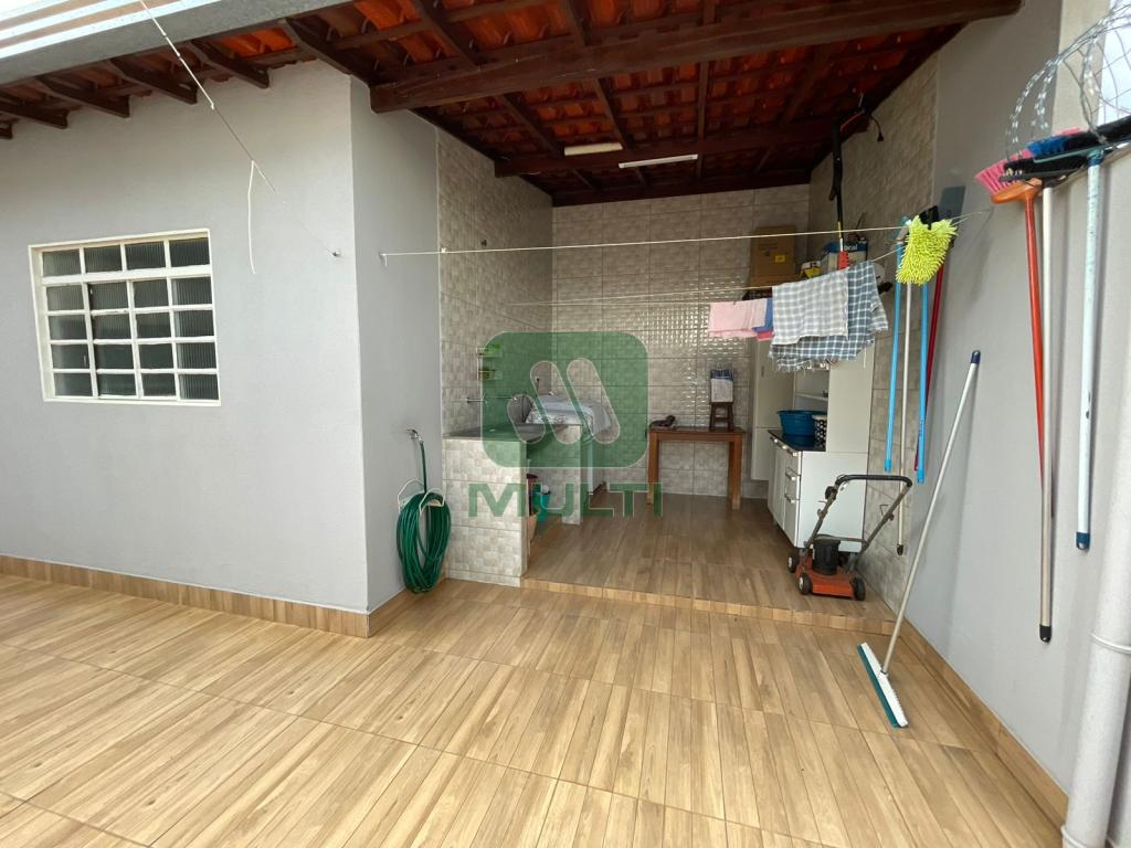 Casa à venda com 3 quartos, 195m² - Foto 26