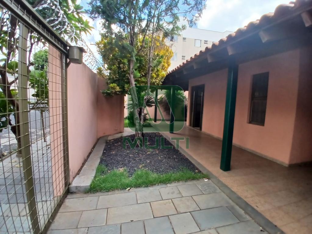 Casa à venda com 3 quartos, 200m² - Foto 6