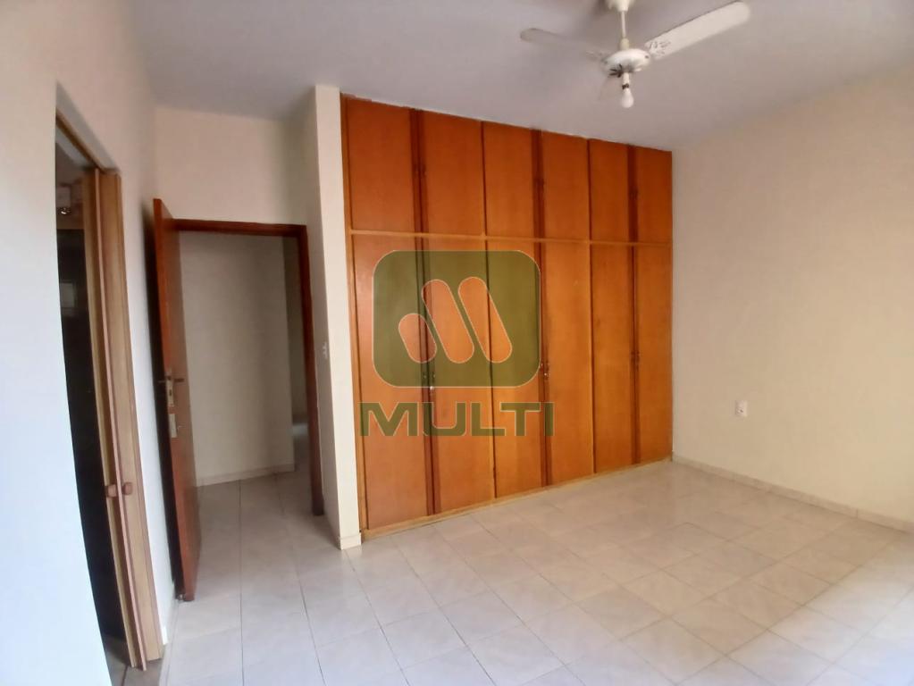 Casa à venda com 3 quartos, 200m² - Foto 20